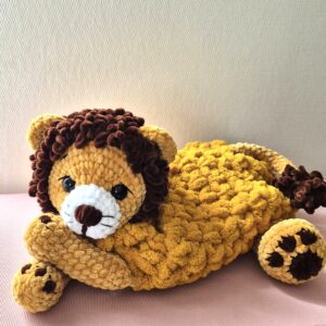 Cache-pyjama au crochet - Lion